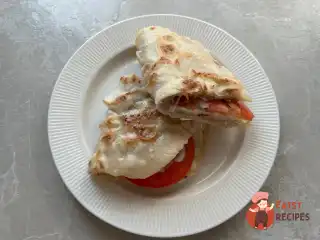 Лепешки з фаршем