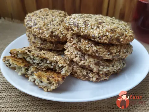 Печиво з кунжутом і лляним насінням