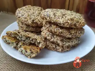 Печиво з кунжутом і лляним насінням