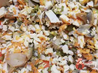 Салат чоловічий з куркою та печерицями