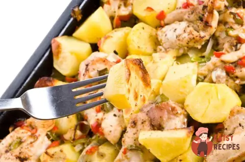 Курка з часником, лимоном та картоплею