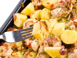 Курка з часником, лимоном та картоплею