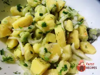 Картопляний салат із селери
