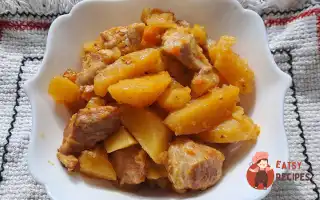 Тушкована Картопля З М'яСом На Сковороді