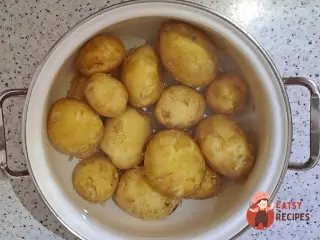 Крок 2: Молода картопля в мундирі