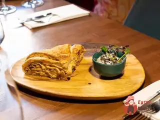 Курник з куркою та грибами