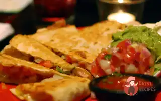 Кесаділля З Куркою Та Беконом