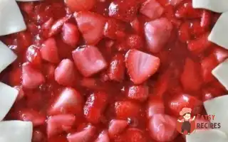 Полуничний Серцевий Пиріг