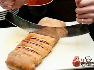 Піца в рулеті