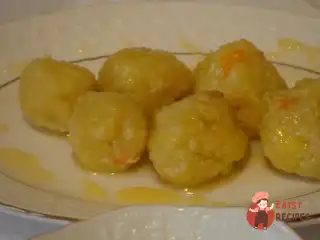 Сирні кульки у медово-вершковому соусі «Золоті кульки»