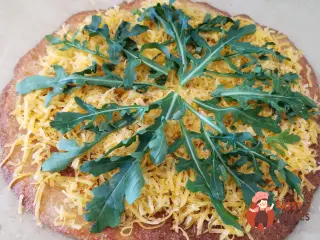 Крок 10: Кето-піца з лисичками
