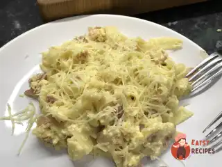 Спагетті під соусом карбонару