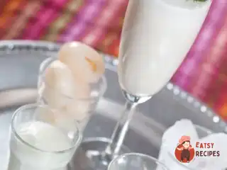 Ванільний милкшейк з хрумкою м'ятною карамеллю