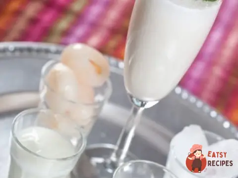 Ванільний милкшейк з хрумкою м'ятною карамеллю