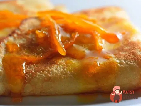Млинці з цитрусовим соусом (Креп сюзетт)