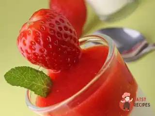 Полуничний соус з текілою