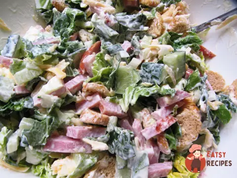 Салат із шинки з китайською капустою