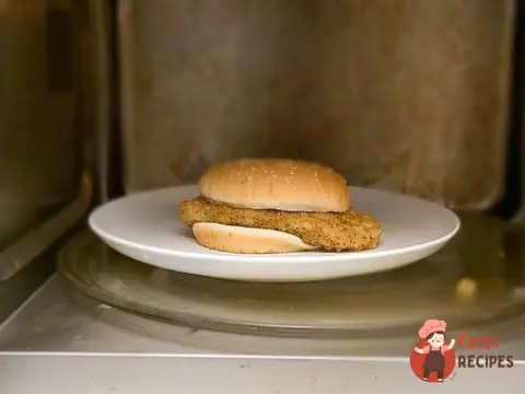 Гамбургери з куркою та грибами