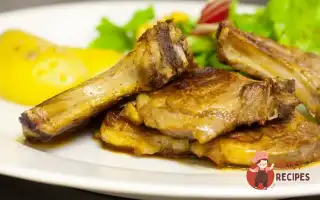 Маринована В Ромі Бараняча Нога На Грилі З Персиками