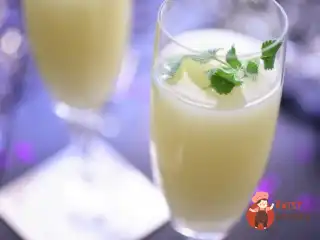 Коктейль із джину та лікеру Creme de Menthe