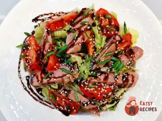 Салат з качиною грудкою