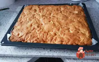 Яблучна Шарлотка З Корицею