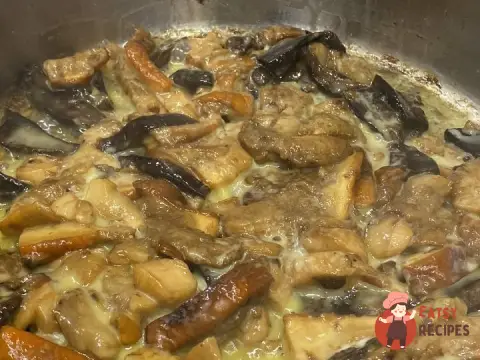 Домашня паста з білими грибами