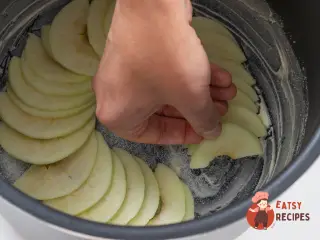 Крок 7: Шарлотка в мультиварці