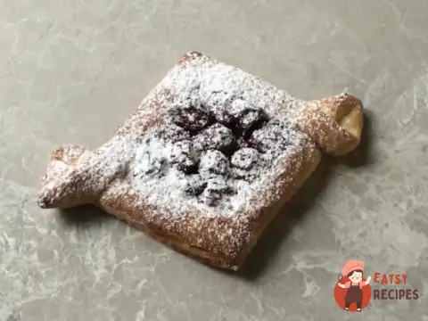 Булочки з вишнею