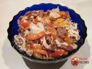 Квасоля з м'ясом та червоним перцем