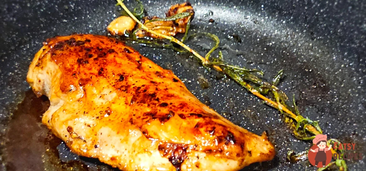 Куряча грудка з вершковим маслом та розмарином