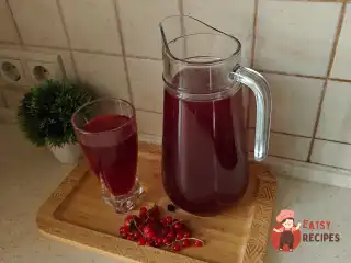 Компот зі свіжих ягід та яблук