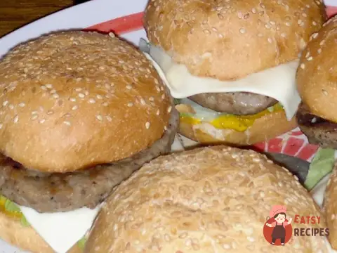 Бургери з домашніми булочками