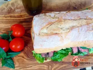 Чіабатта зі стейком та овочами
