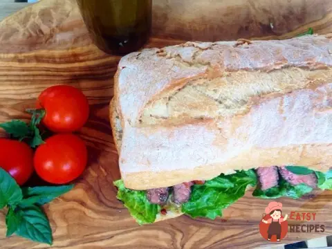 Чіабатта зі стейком та овочами