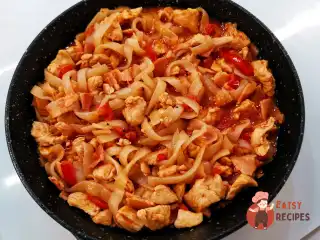 Вок з індичкою