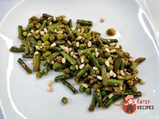 Рагу зі стручкової квасолі та горошку
