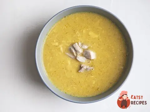 Курячий суп з каррі та кабачками