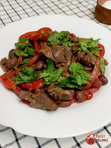 Печінка з квасолею