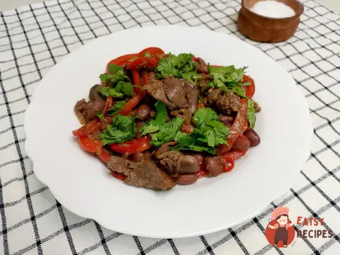 Печінка з квасолею