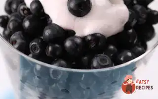 Чорниця З Кленовими Збитими Вершками