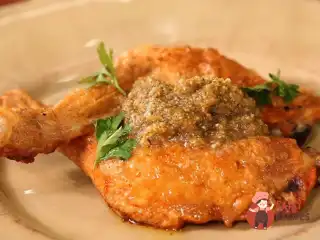Горіхове песто