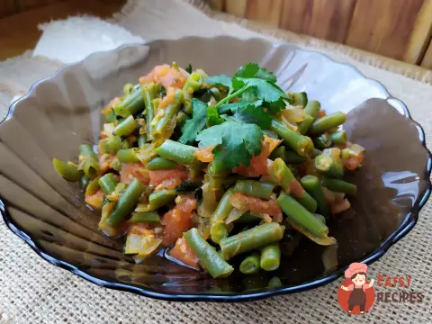 Стручкова квасоля з помідорами
