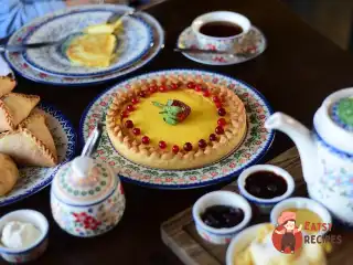 Смітанник з ягодами