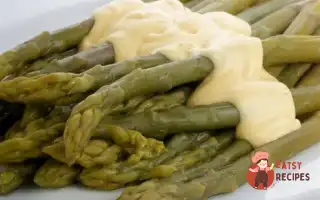 Зелена Спаржа Під Соусом