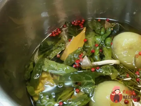 Ароматна олія з травами та часником
