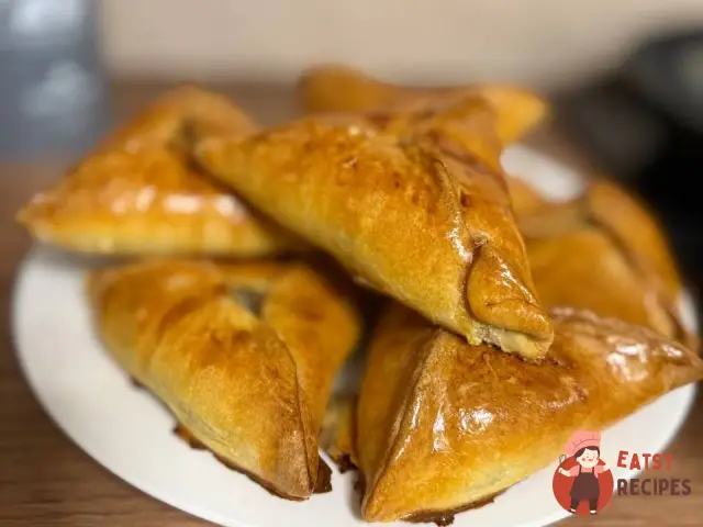 Курники з куркою та картоплею