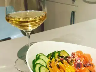 Поке з лосося