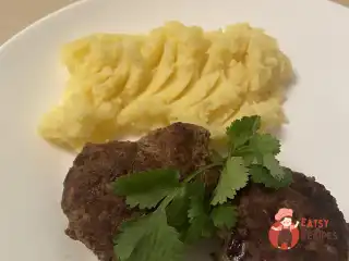Котлетки з пюрешкою