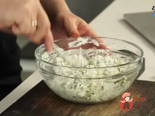 Крок 1: Грузинські роли з соусом баже